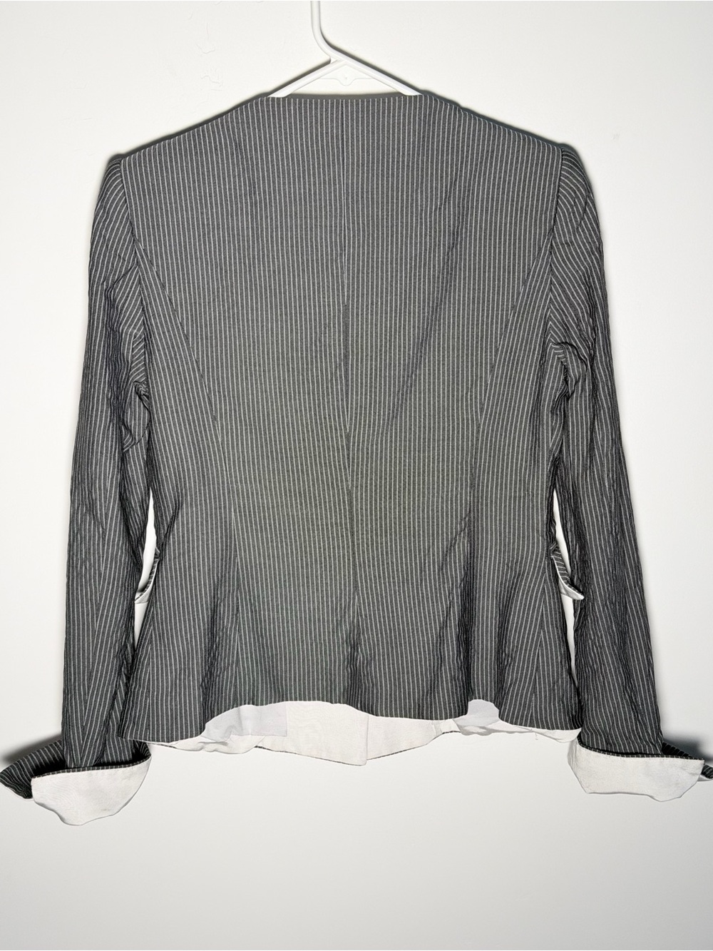 Armani Collezioni Women’s Gray Black Pinstripe Collarless Blazer - Picture 6 of 9